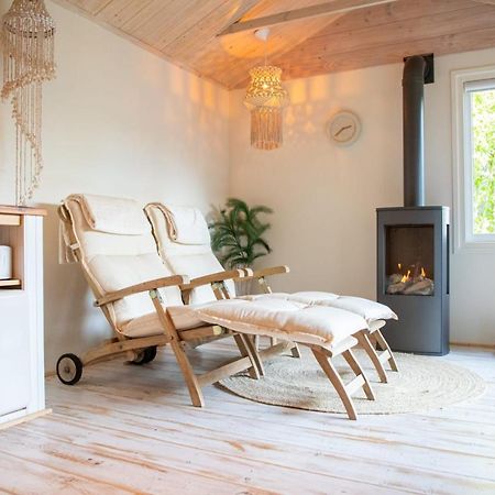 B&B Joli Met Prive Wellness Wemeldinge Exterior photo